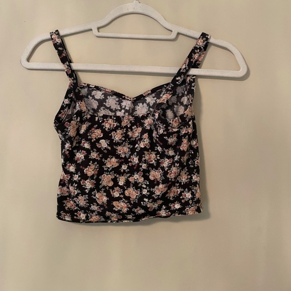 URBAN OUTFITTERS crop tank - Picture 3 of 4